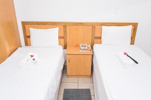 Ekamuti Town Lodge Oniihandi Luaran gambar